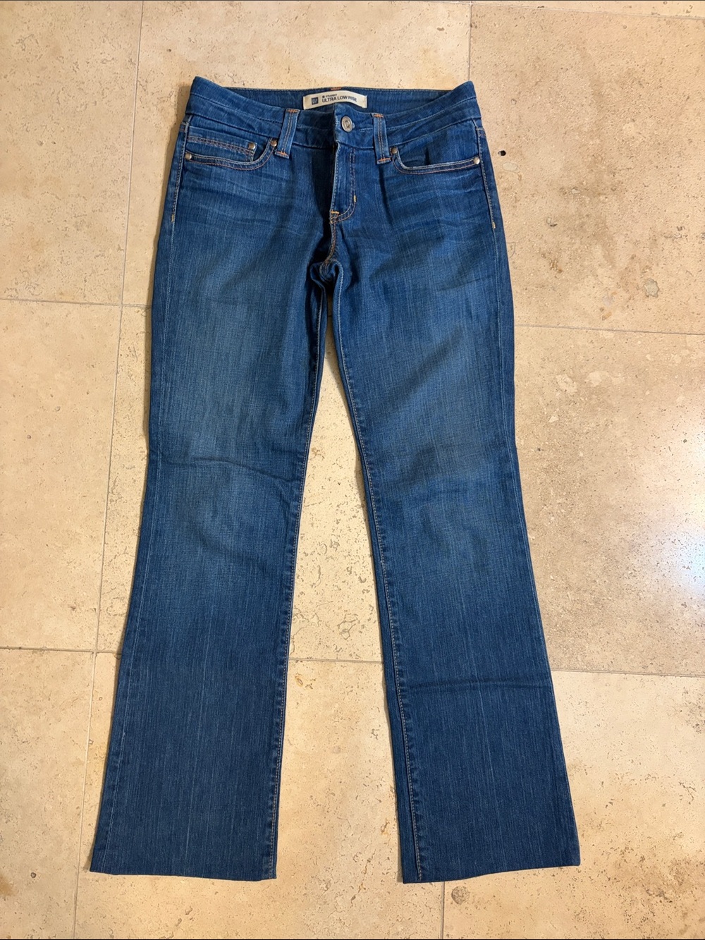 VINTAGE 2001 Women’s Dark Blue Straight-Leg Jeans